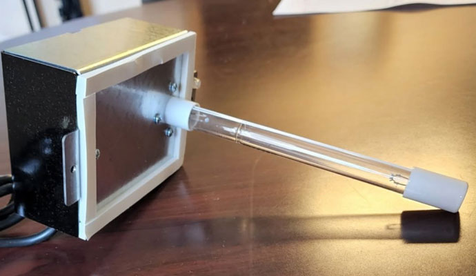 UV air purification device