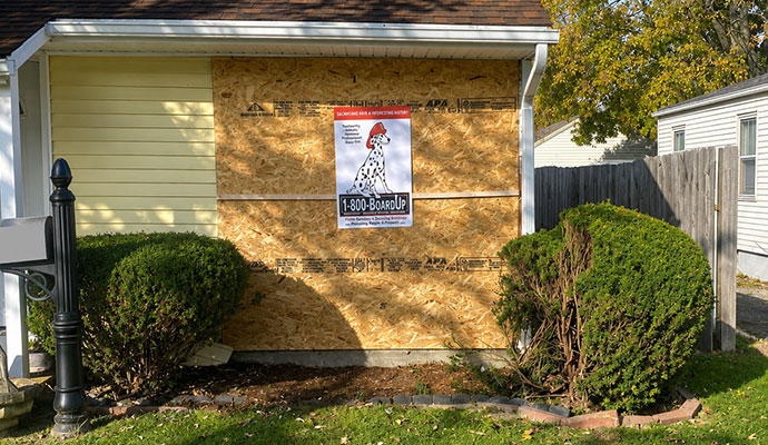 Residential house board up service
